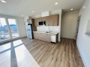 956 S Myrtle St #L, Seattle, WA 98108