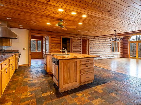 5th image of 221 Poplar Lake Rd