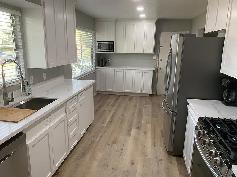 1710 W Lodi Ave — Photo 2