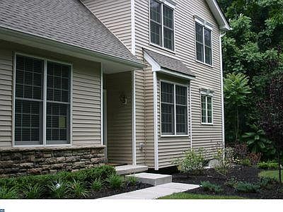 4th image of 23 Wedgewood Ct