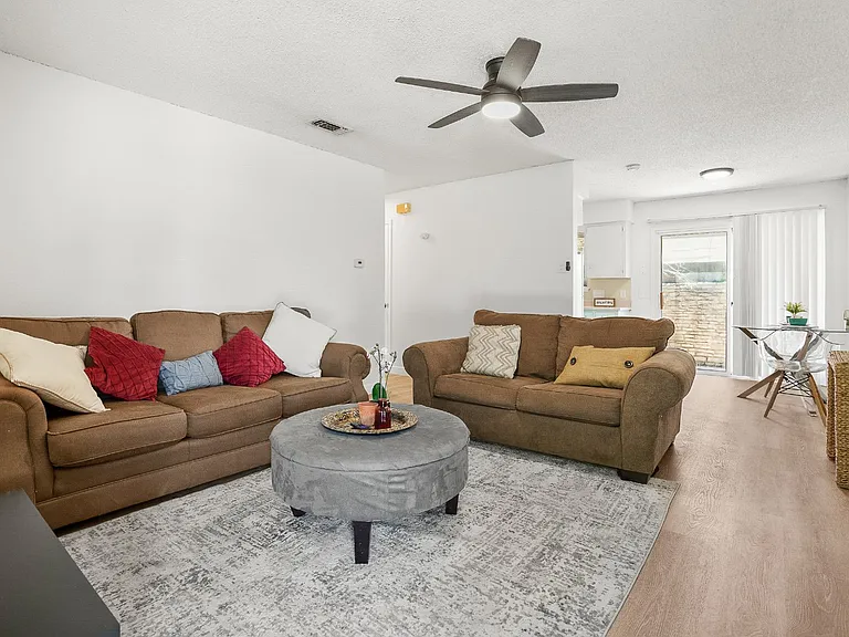 8603 Woodstone Dr #B — Photo 7