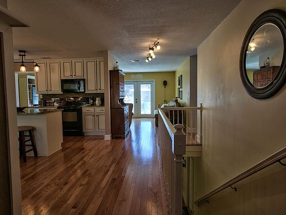 2nd image of 1221 Clark Ave