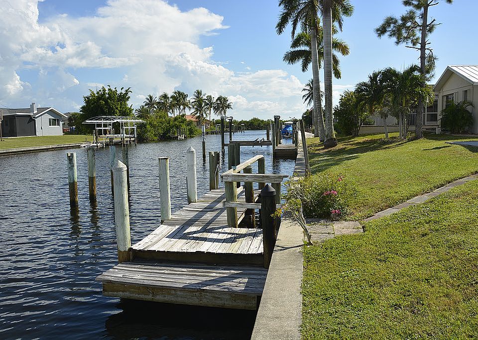 1st image of 4410 Palm Dr