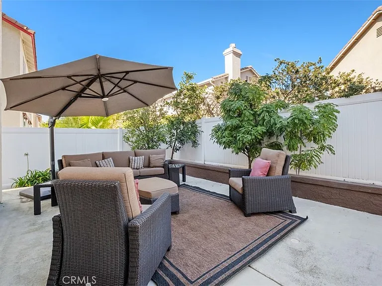 151 Church Pl — Photo 28