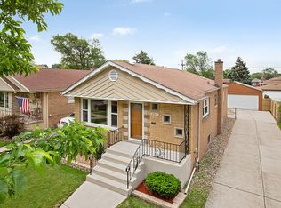 2913 W 100th St, Evergreen Park, IL 60805