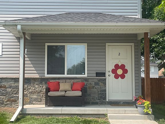 3rd image of 2277 Holdrege St #1