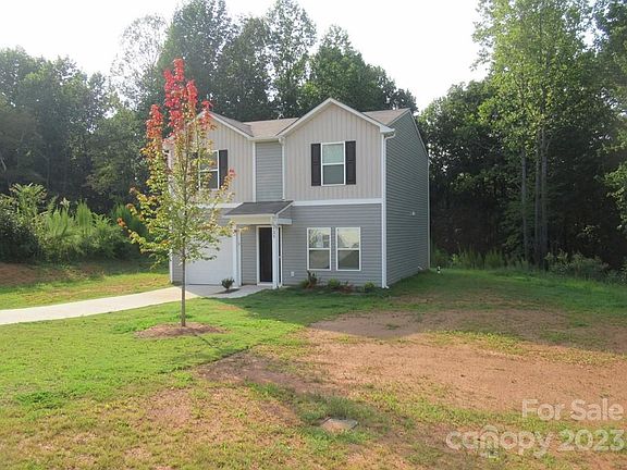 2nd image of 135 Mountain Crest Dr