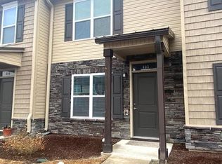 402 Sullivan Loop Rd, Midway Park, NC 28544