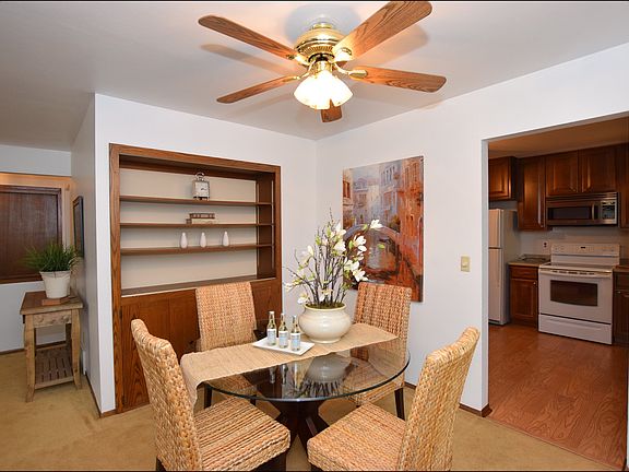 Dining Room w/Built-In