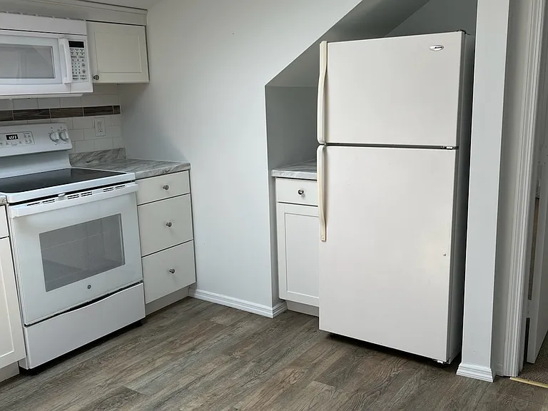 18 Linden Pl #2 — Photo 12