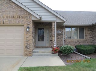 1750 Brock Cir, Sycamore, IL 60178