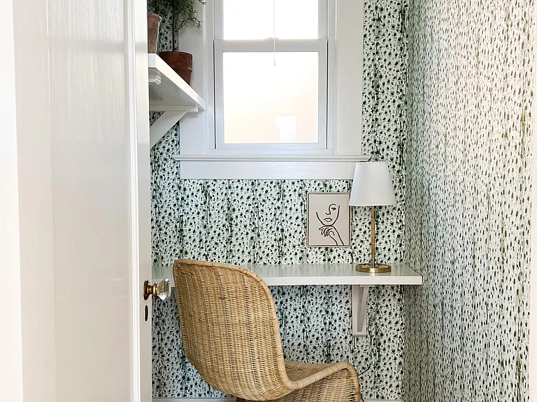 Small 'office' on the main level, close to the two hall bedrooms.