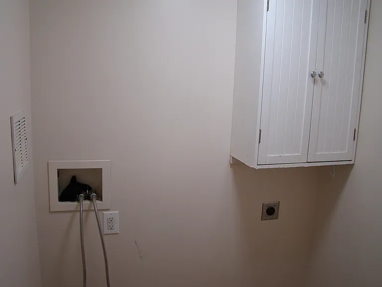 33 Norton St #1 — Photo 5