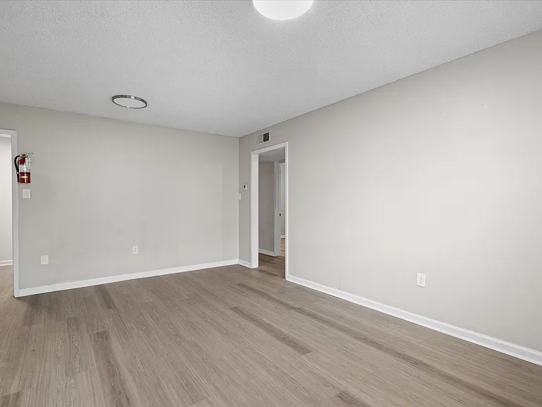 Main Street Villas — Photo 7