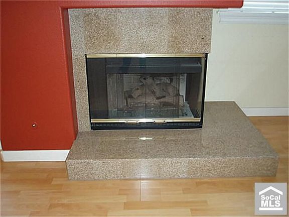 5th image of 14 Theatre Ln