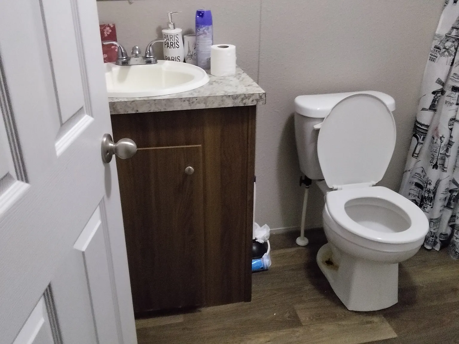 3 bed, 1600 sqft, $2,800 — Photo 1