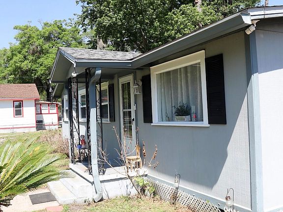 3rd image of 6731 SEABOARD Avenue