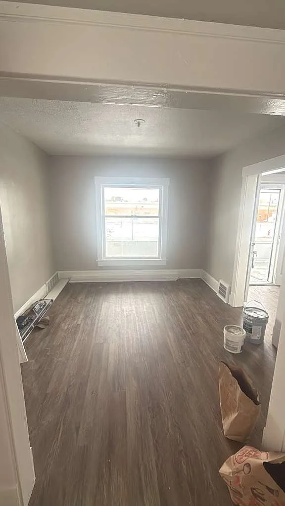 2 bed, 1000 sqft, $999 — Photo 3