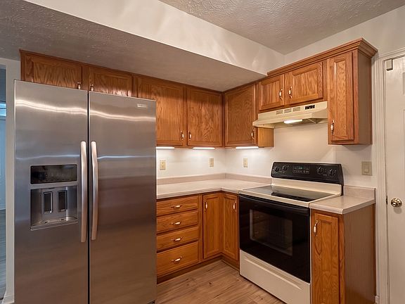 4th image of 348 Greenway Dr
