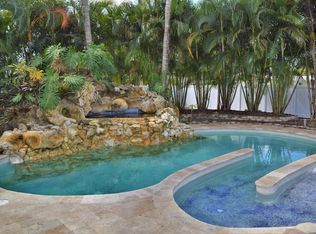 2226 Siesta Dr, Sarasota, FL 34239