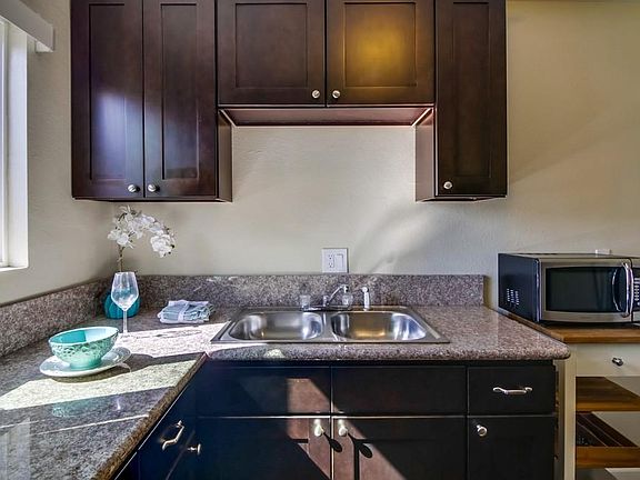 4th image of 2263 Ulric St APT 6