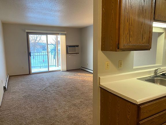 4th image of 1202 34th Ave S #102