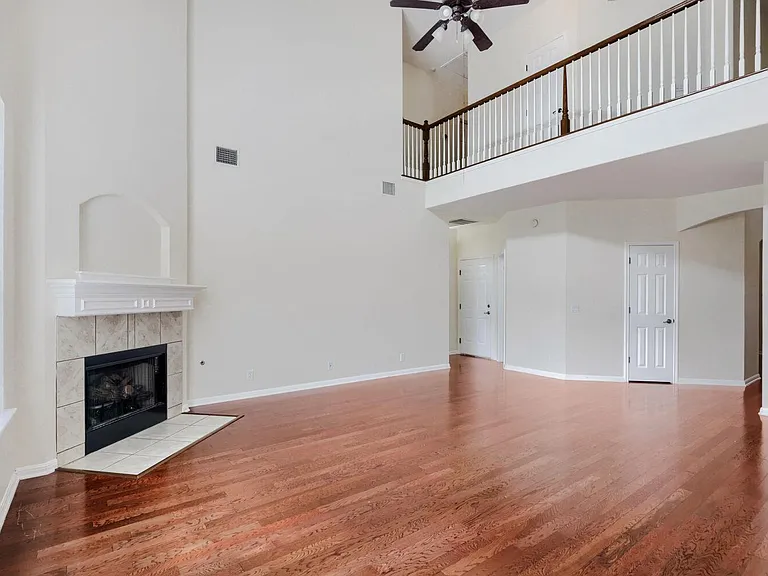 3817 Links Ln — Photo 6
