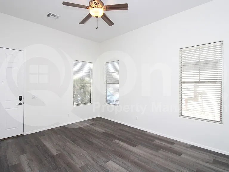 21066 E Munoz St — Photo 4