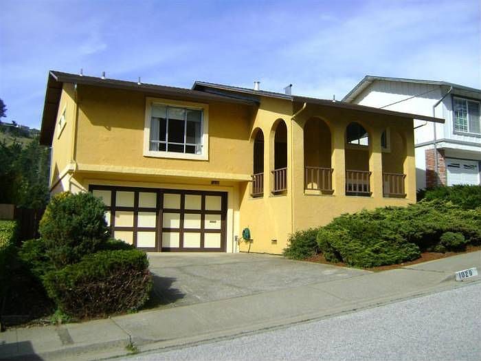 1st image of 1029 Rainier Ave
