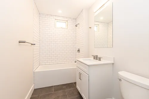 24 Clary St #3R Photo 1