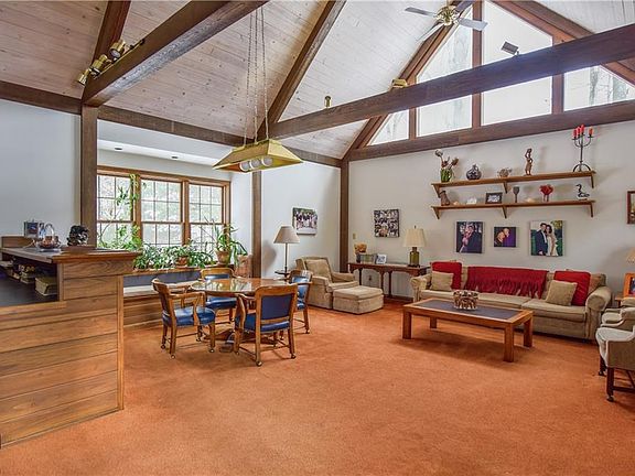 4th image of 5796 Lamplighter Dr