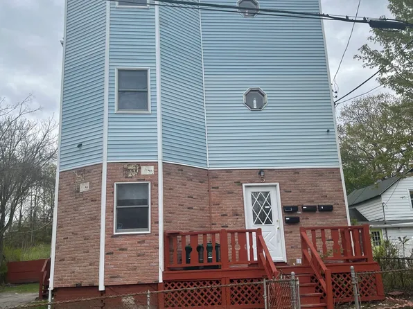 (undisclosed Address), Worcester, MA 01603