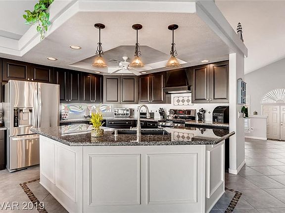 2nd image of 2718 Cricket Hollow Ct