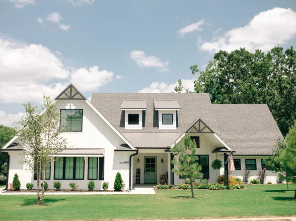 2107 Highlander Drive, Joplin, MO 64804