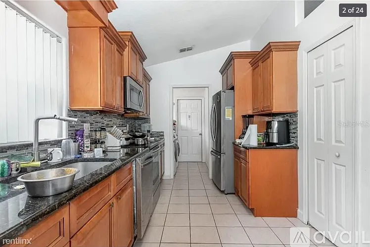 7032 Carna Ct — Photo 4