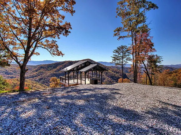 4903 Long Rifle Rd, Walland, TN 37886