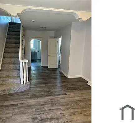 3 bed, 1000 sqft, $1,500 — Photo 2