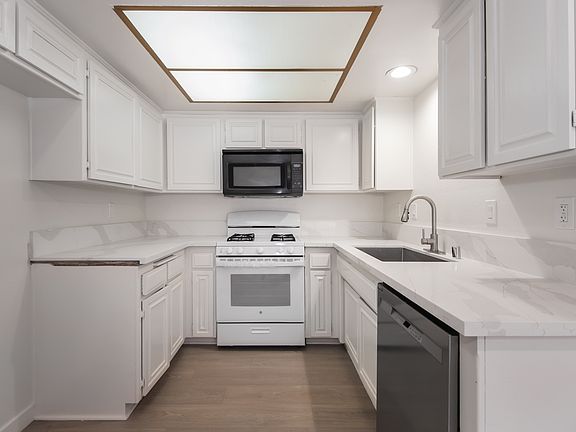 5th image of 1169 Rosedale Ave APT 204