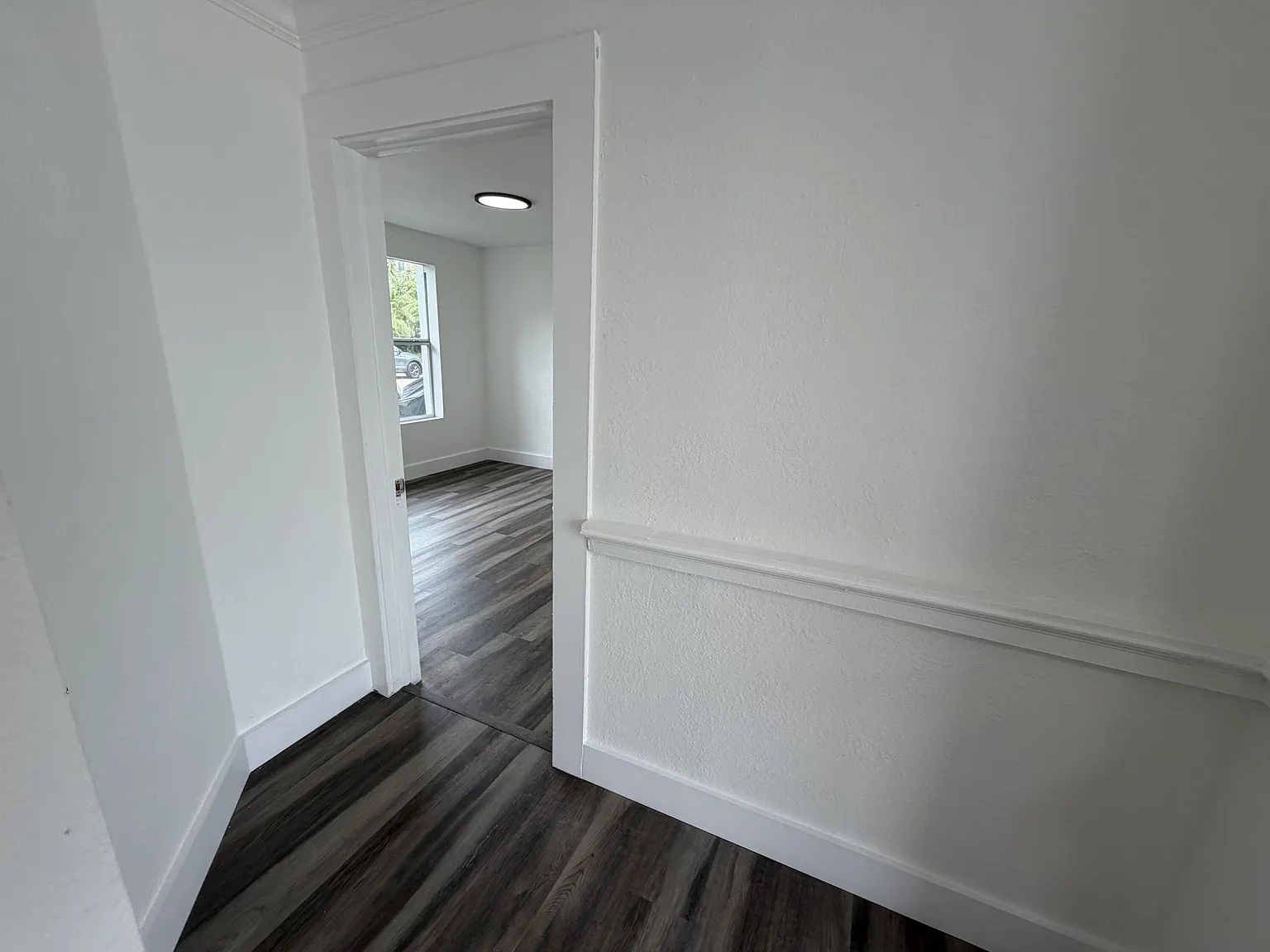 2 bed, 1.0 bath, 2136 sqft, $2,100 — Photo 4
