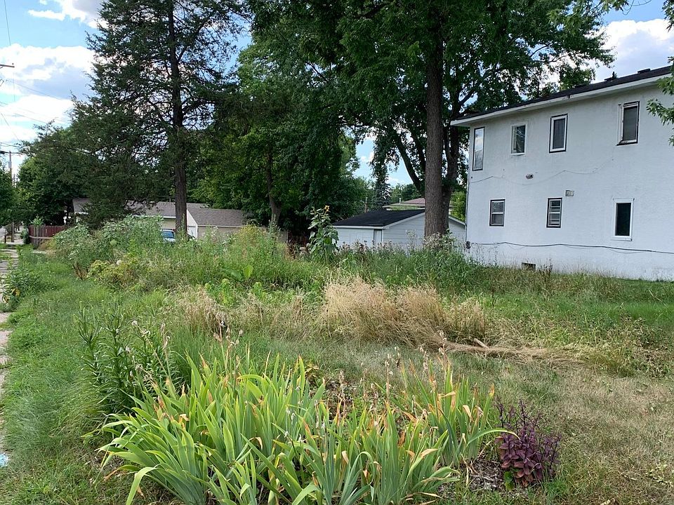 1st image of 1700 5th Ave N