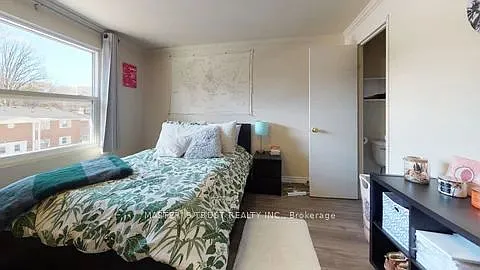 226 Westcourt Pl — Photo 10