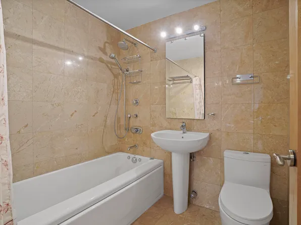 2650 Ocean Parkway image 7 of 19