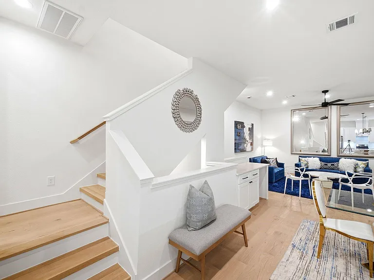 2212 Lou Ellen Ln #C — Photo 27