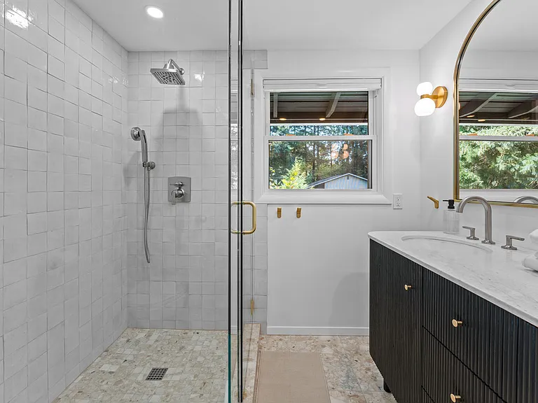 260 NW 114th Ave #A — Photo 32