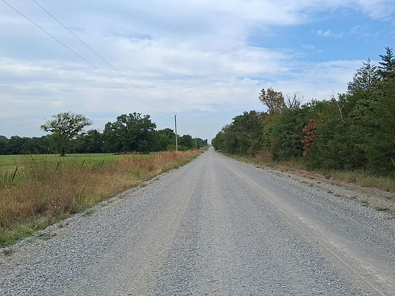 4th image of 10 N Four Corners Rd