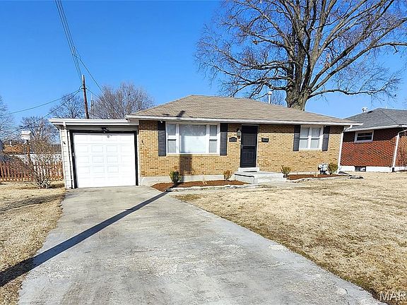 4th image of 2415 Woodlawn Ave