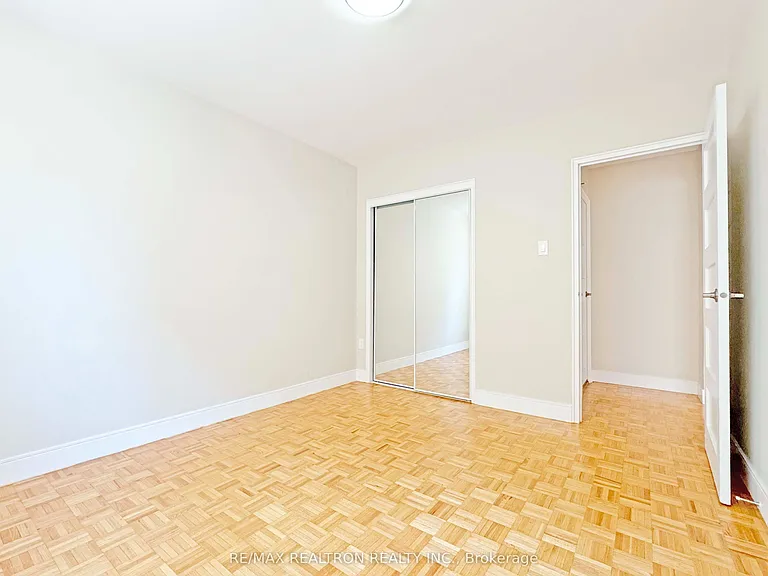 1291 Bayview Ave #603 — Photo 12