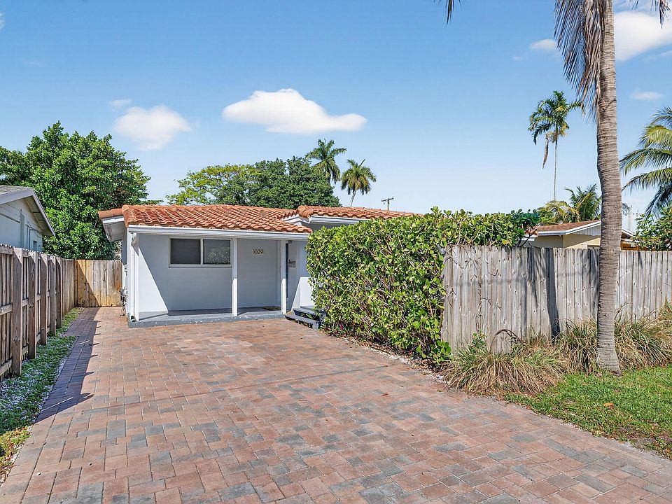 1st image of 1029 NE 9th Avenue