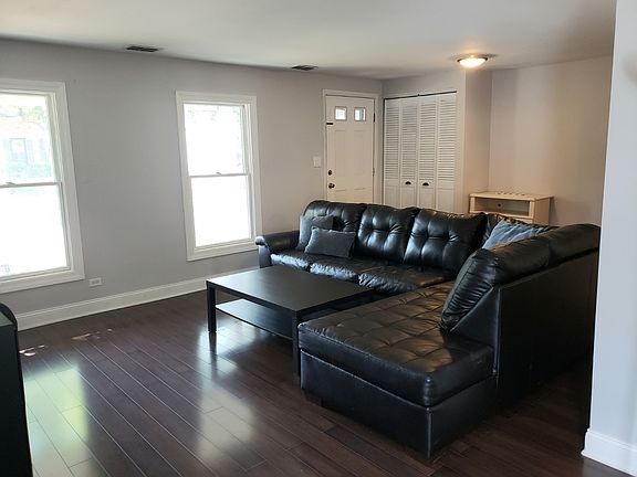 3rd image of 677 Sand Creek Dr