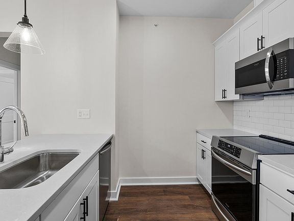 5th image of 300 Dunnwood Green Ln #1112